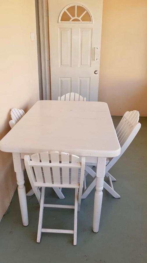 Ventnor House Apartments Бриджтаун Екстериор снимка