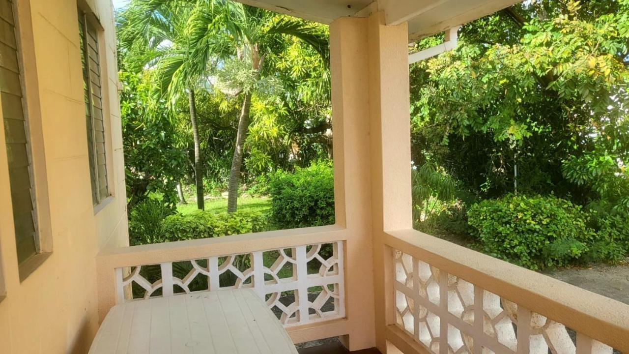 Ventnor House Apartments Бриджтаун Екстериор снимка