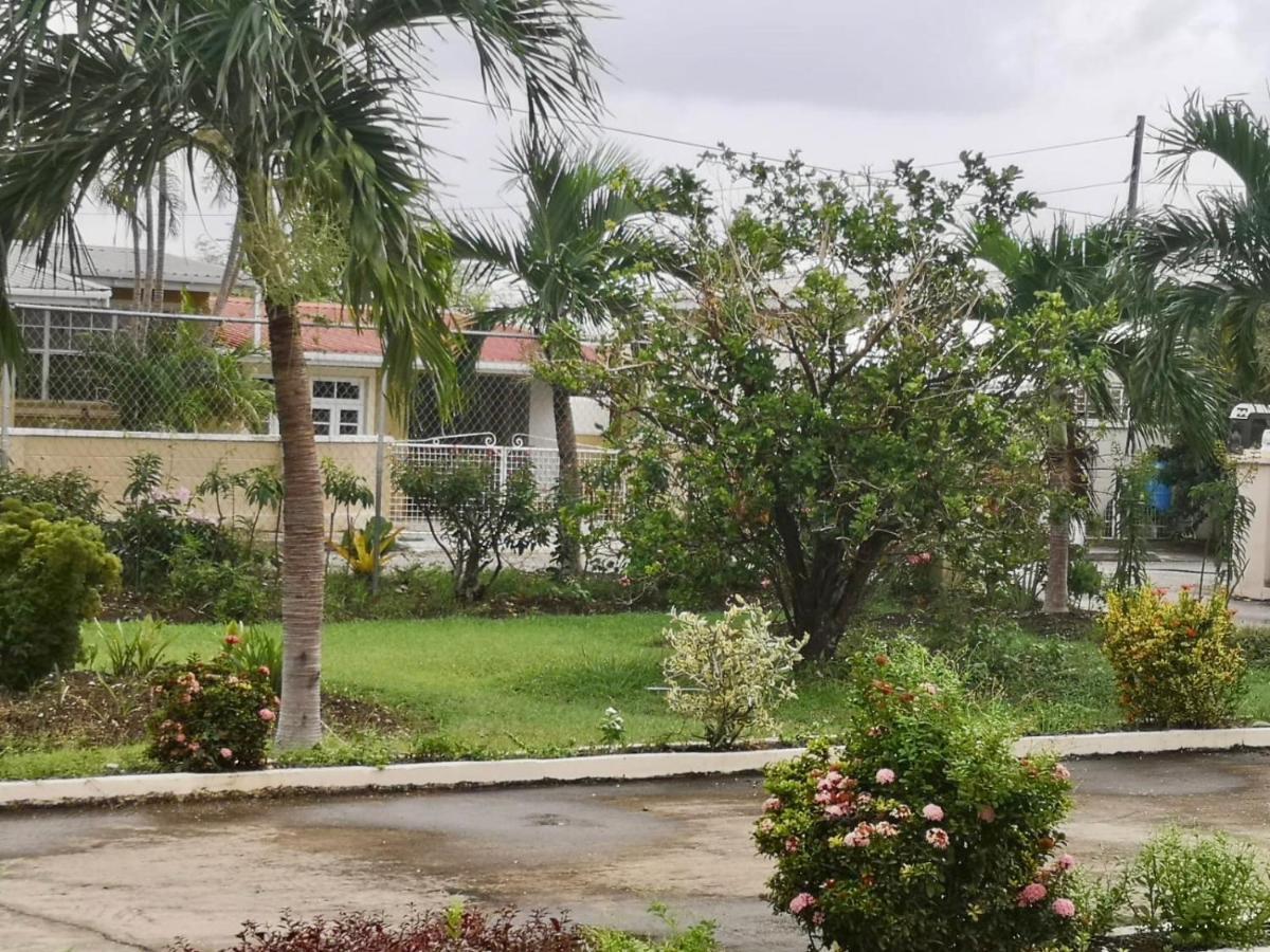 Ventnor House Apartments Бриджтаун Екстериор снимка