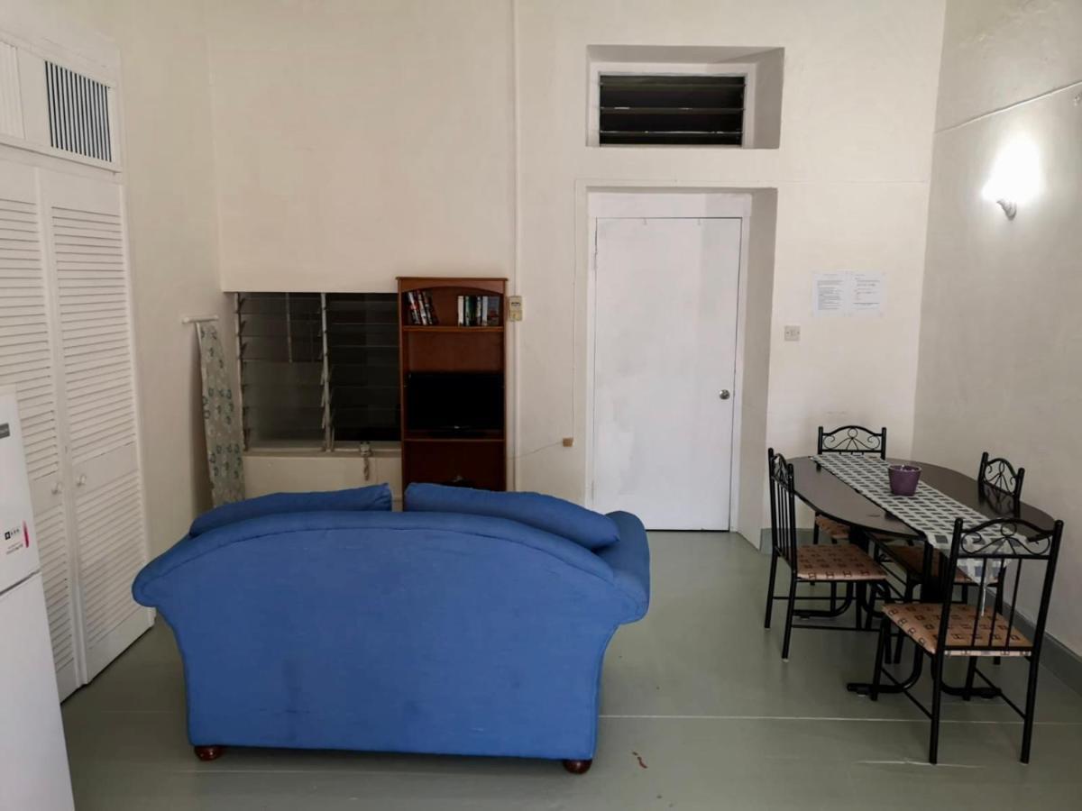 Ventnor House Apartments Бриджтаун Екстериор снимка
