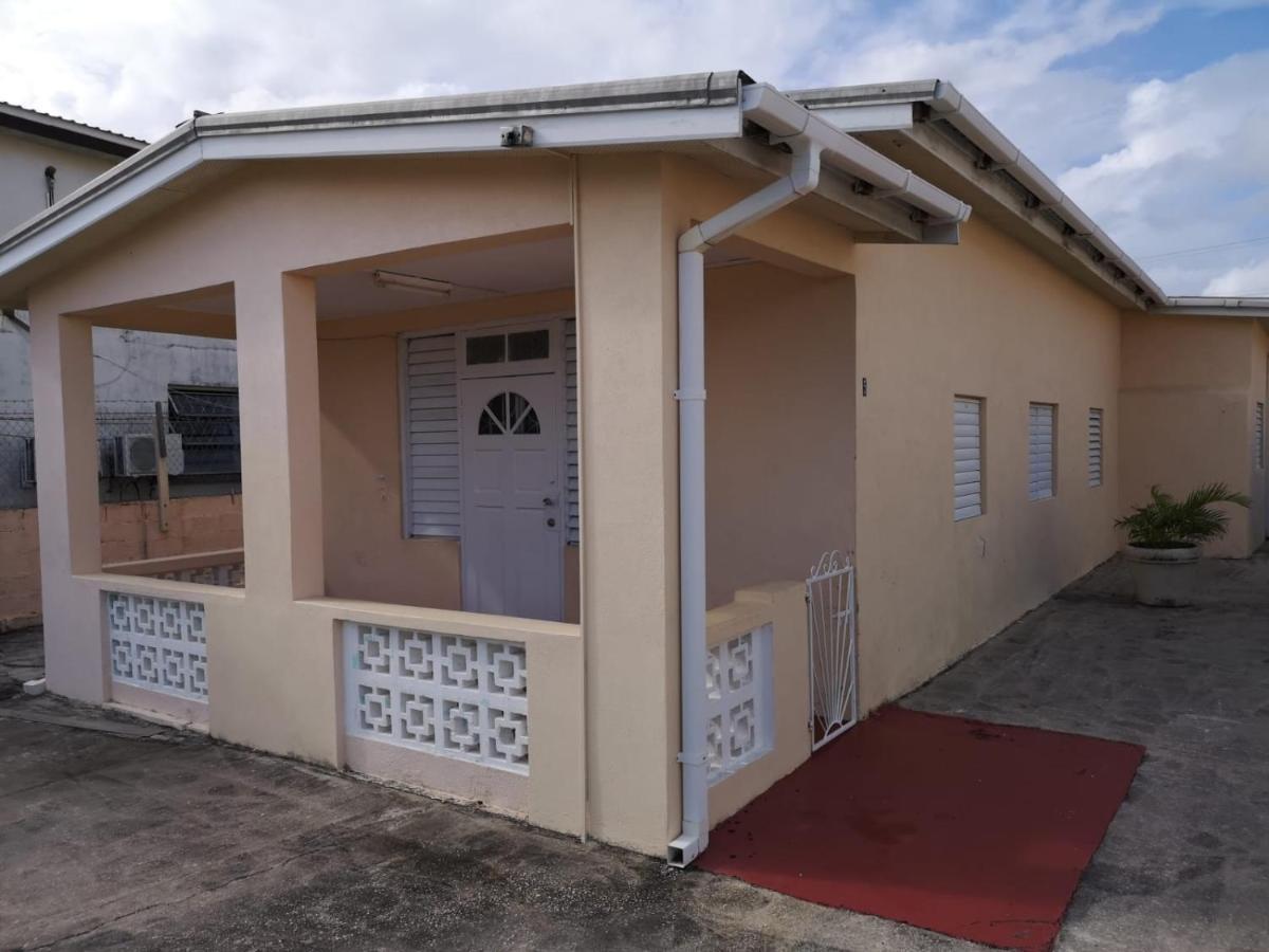 Ventnor House Apartments Бриджтаун Екстериор снимка