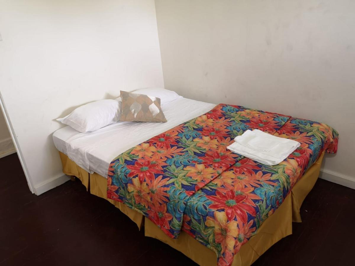 Ventnor House Apartments Бриджтаун Екстериор снимка
