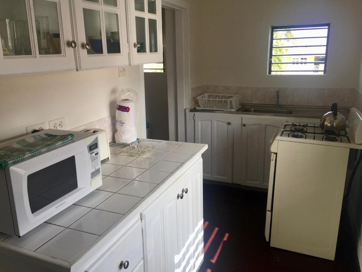 Ventnor House Apartments Бриджтаун Екстериор снимка