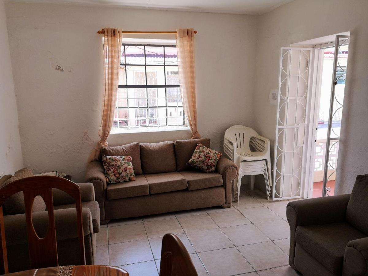 Ventnor House Apartments Бриджтаун Екстериор снимка